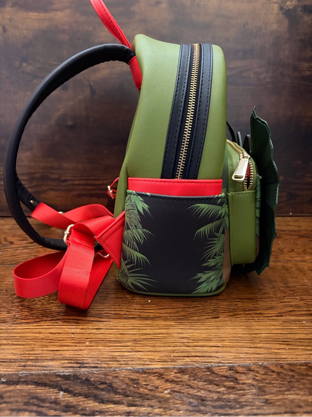 Loungefly Jurassic Park Dilophosaurus Mini Backpack - Green, Red & Yellow - Picture 4 of 5